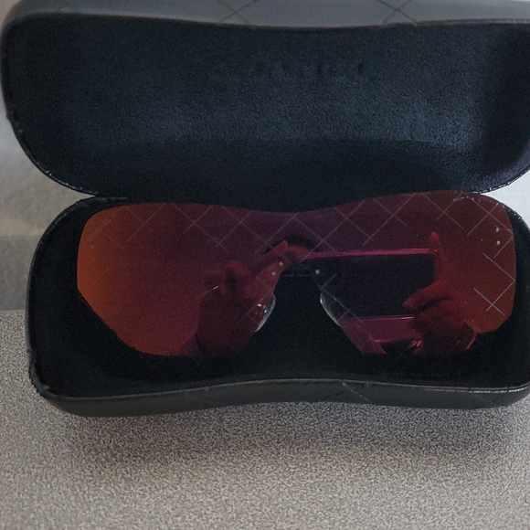 CHANEL BURGUNDY 4215 QUILTING RUNWAY SUNGLASSES main image 6